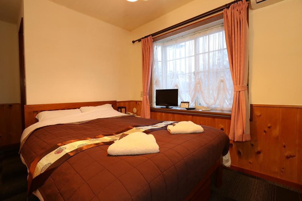 Alpine Wind Bed & Breakfast Хакуба Стая снимка