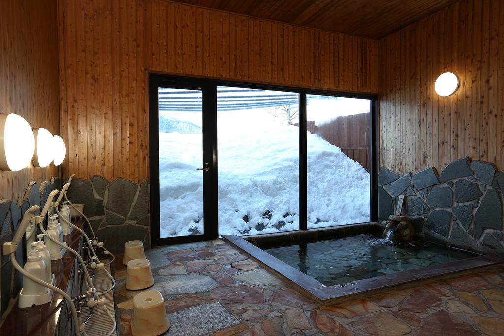 Alpine Wind Bed & Breakfast Хакуба Екстериор снимка